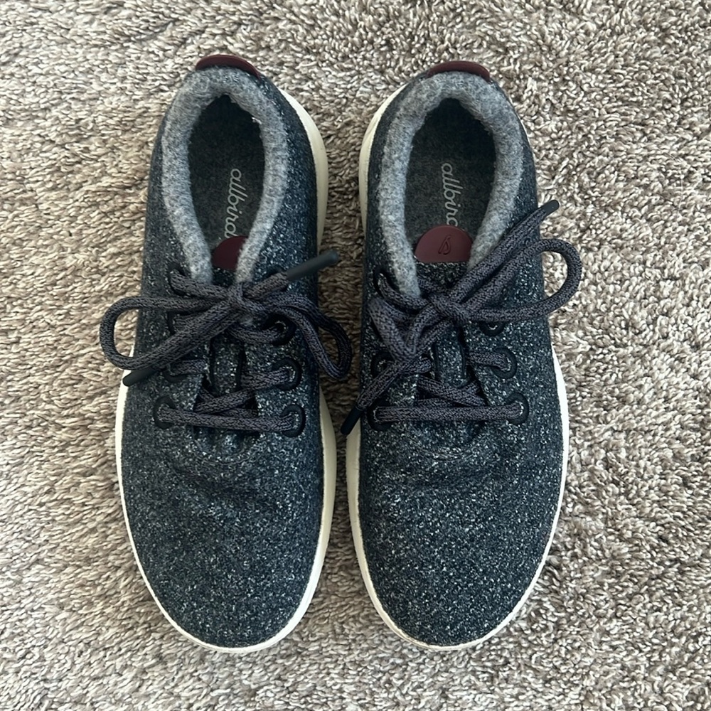 Women’s sneakers